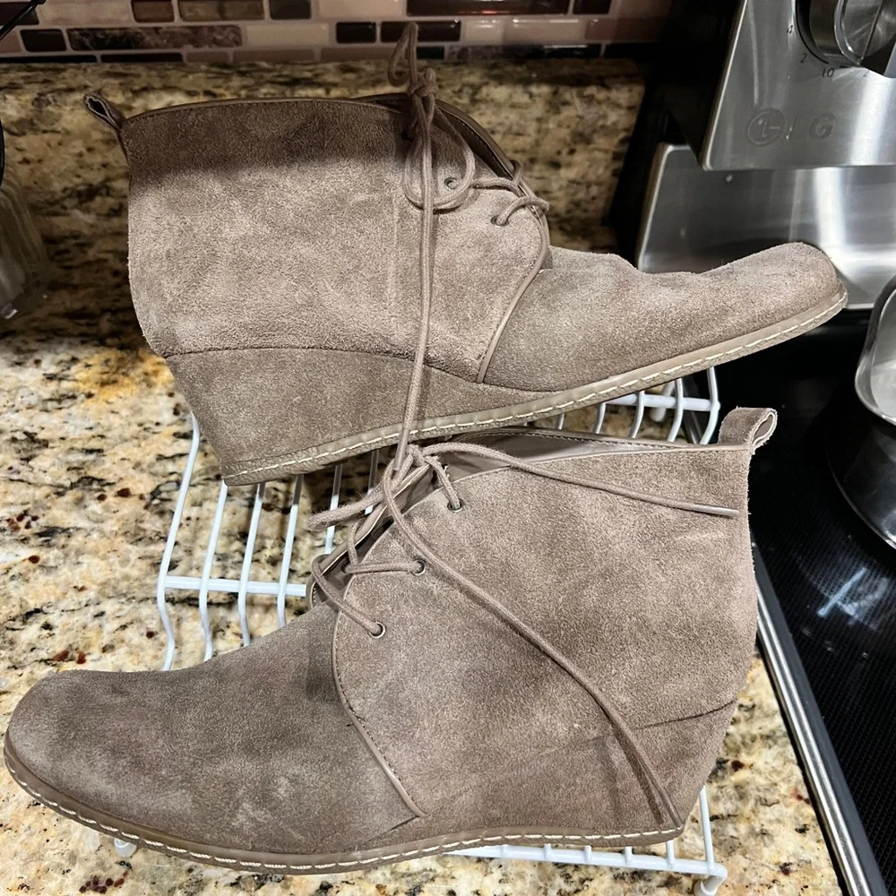 Franco Sarto Taupe Tan Suede Wedge Ankle Booties Sz 9